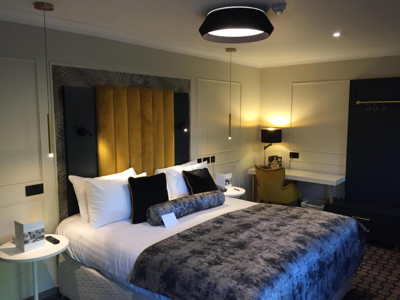 เดนแฮม โกรฟ Hotel เดนเนม ภายนอก รูปภาพ